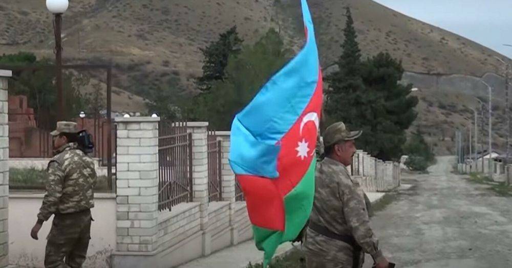 Выводят войска и технику: "власти" Карабаха капитулировали перед Азербайджаном — детали