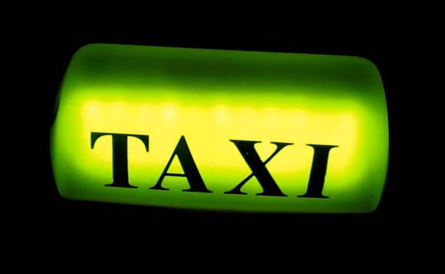 Социальное такси стало заказать намного проще: что об этом нужно знать