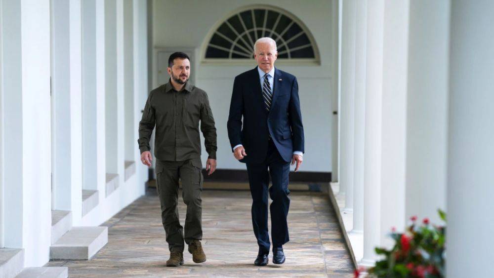Байден и Зеленский провели переговоры. США помогут Украине в зимние месяцы