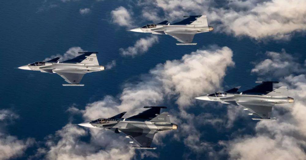 Чехия хочет обучать украинских пилотов на истребителях Gripen на территории своей страны
