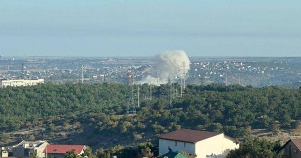 Дым над городом, звук ракеты: очевидцы сообщают о новых взрывах в Севастополе (ВИДЕО)
