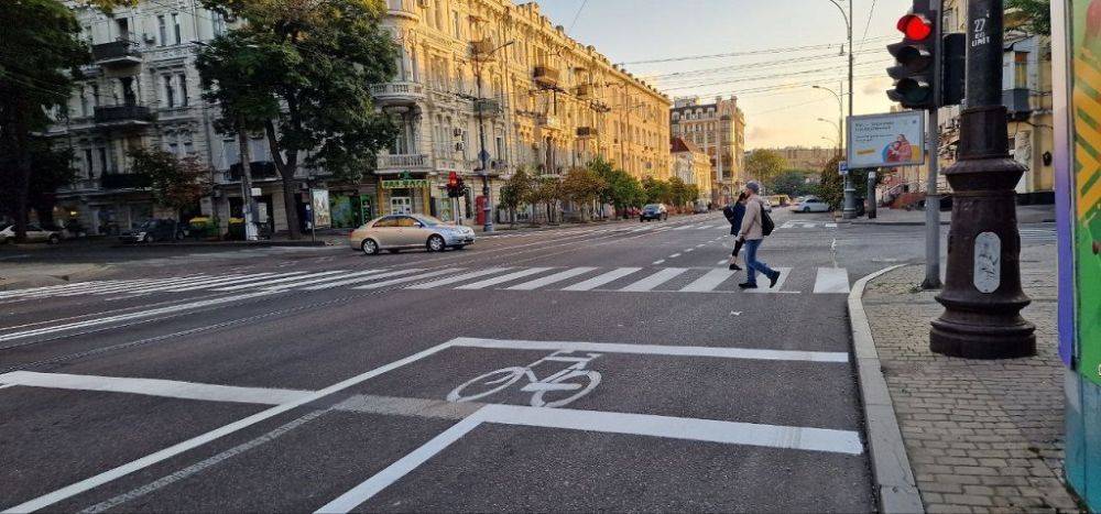 В Одессе обустроили велодорожки и обновили разметку на улице Тираспольской | Новости Одессы