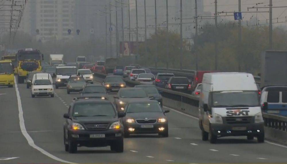 По городу больше не проехать: в Киеве ввели спецпропуска для машин