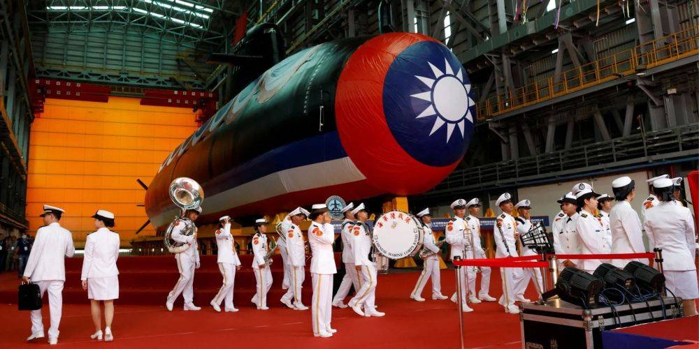 Тайвань презентовал свою первую подводную лодку Нарвал — фото