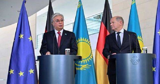 Токаев заявил, что Казахстан будет следовать санкционному режиму в отношении РФ