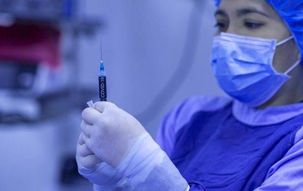 В Украине утвердили рекомендации о дополнительной вакцинации против COVID-19