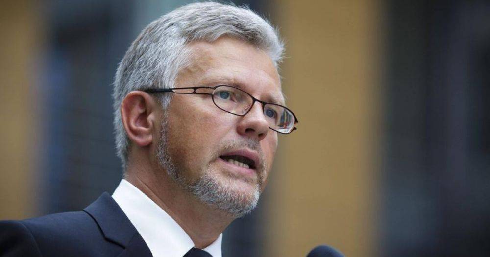 "Был первый шок": экс-посол Мельник вспомнил, как убеждал немецких политиков помогать Киеву