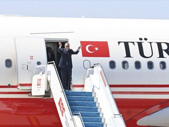 Президент Турции Эрдоган прибыл в россию на переговоры с путиным