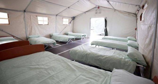 Украинских беженцев в Ирландии все же разместят в палатках. Жилья нет.