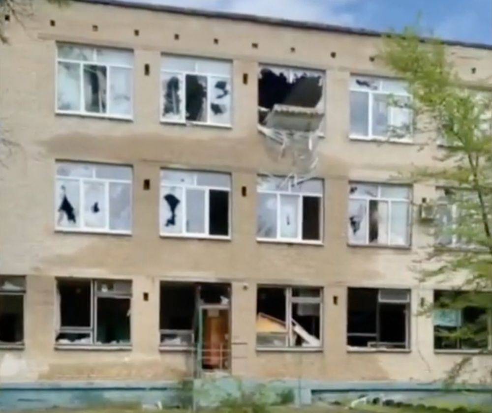 А могли бы учиться дети: как выглядит одна из разрушенных школ Северодонецка