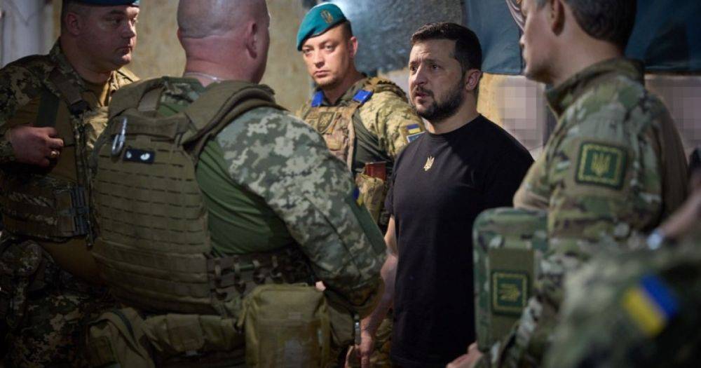 Зеленский посетил украинских защитников в Донецкой области