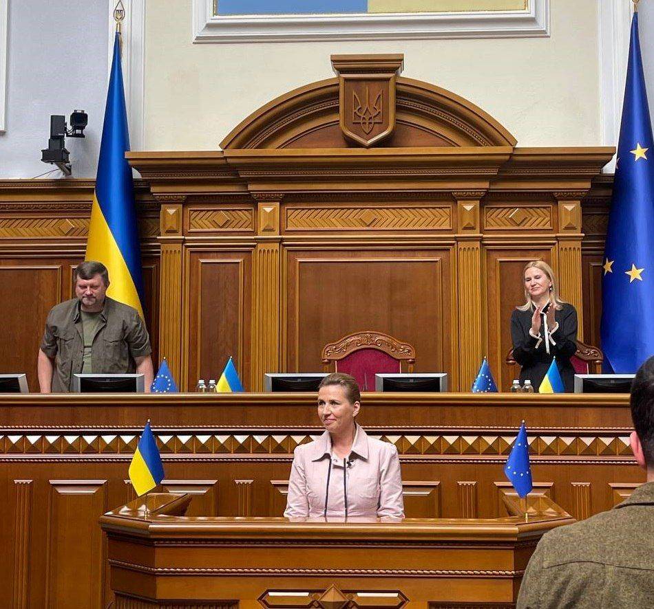 Визит в Украину Мэтте Фредериксен - глава правительства Дании выступила в Раде - фото