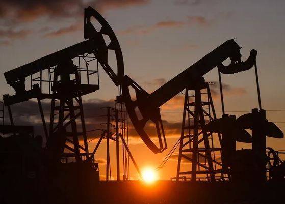 Без раскачки: Россия может сократить добычу нефти вслед за снижением ее экспорта