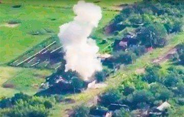 Украинские бойцы уничтожили российский танк, который оккупанты «плохо спрятали»