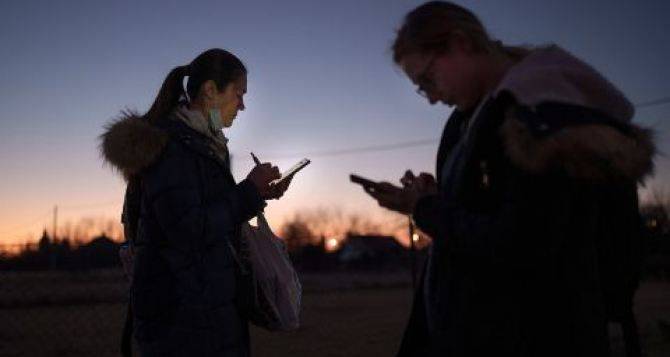 Как должны работать украинские мобильные операторы во время отключения света. Новые требования Кабмина