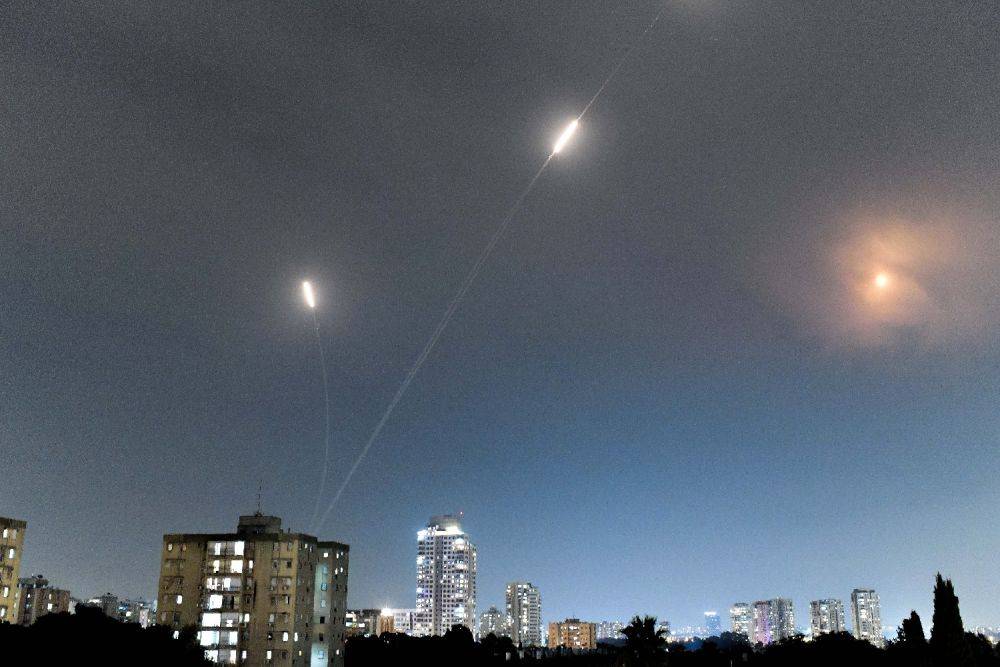 Центр и юг Израиля подверглись ракетному обстрелу в новогоднюю ночь