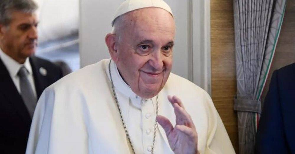 Папа Римский призвал молиться за "мученический украинский народ"