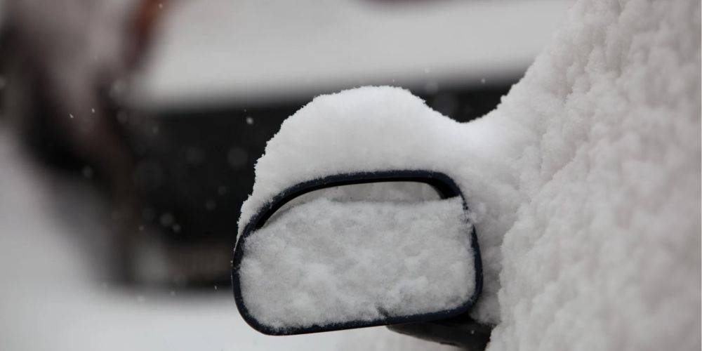 Опасный груз. Водителей одного из штатов США на законодательном уровне обязали чистить авто от снега