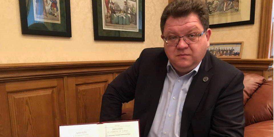 Суд восстановил в должности судьи Верховного суда Богдана Львова, у которого нашли российский паспорт