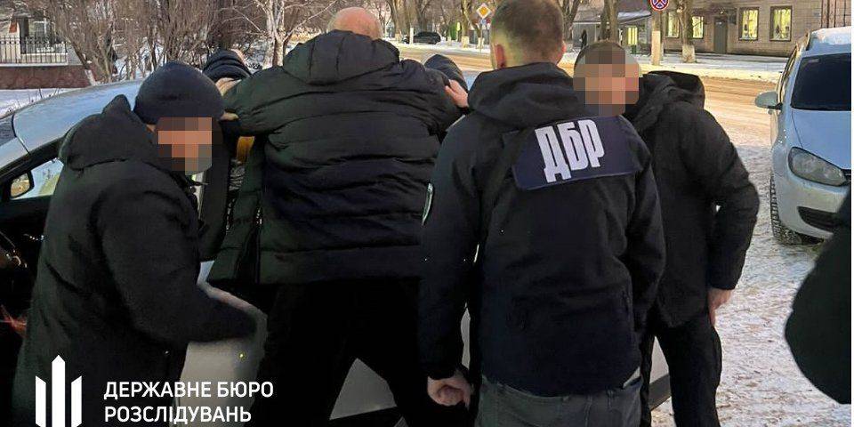 В Одесской области разоблачили чиновника военкомата, который за деньги «отмазывал» от мобилизации — ГБР