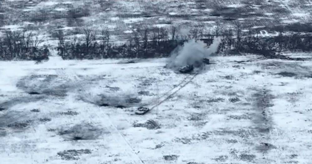 Засаду организовали две бригады: колонна РФ подорвалась на минах и была добита FPV-дронами (видео)