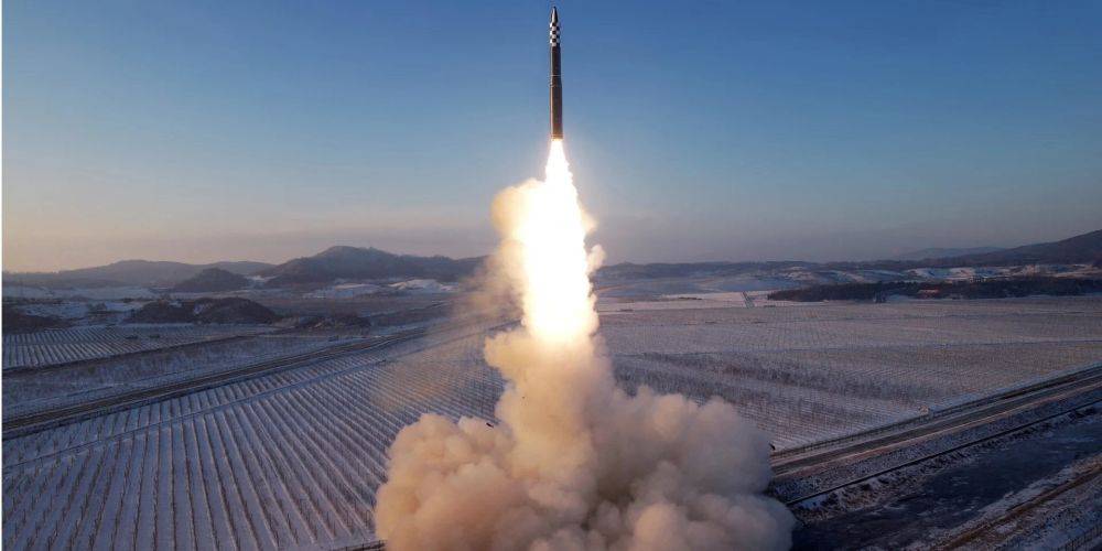 Северная Корея провела новый запуск баллистической ракеты