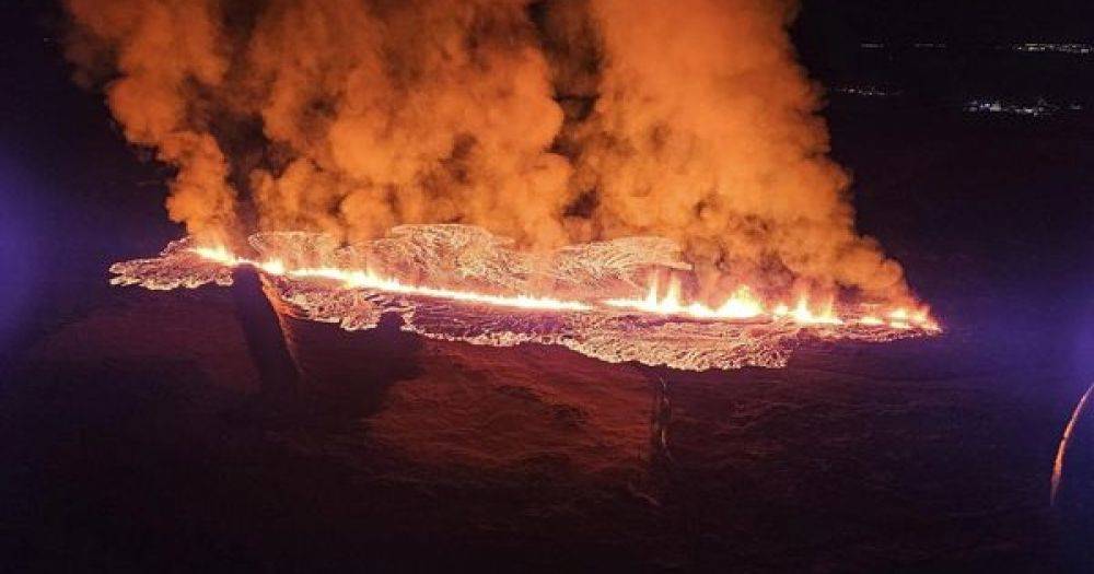 Извержение вулкана в Исландии: лава почти добралась жилых домов (фото, видео)