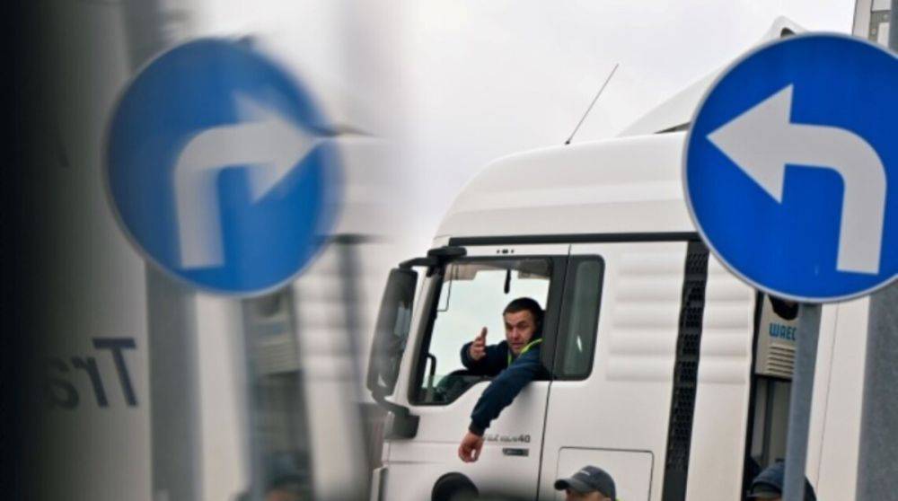 Румынские фермеры снова заблокировали движение грузовиков на границе с Украиной