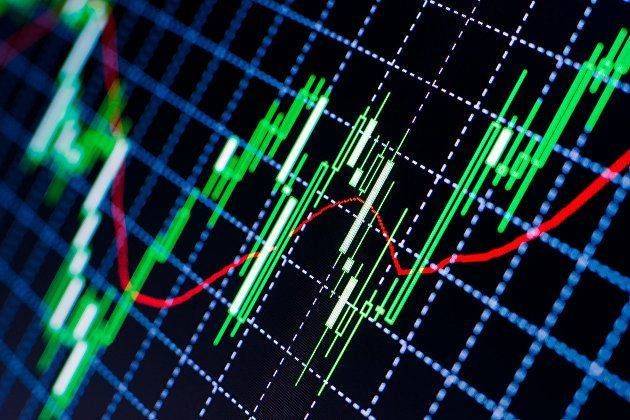 Европейские индексы снижаются на изменениях прогнозов относительно ставок