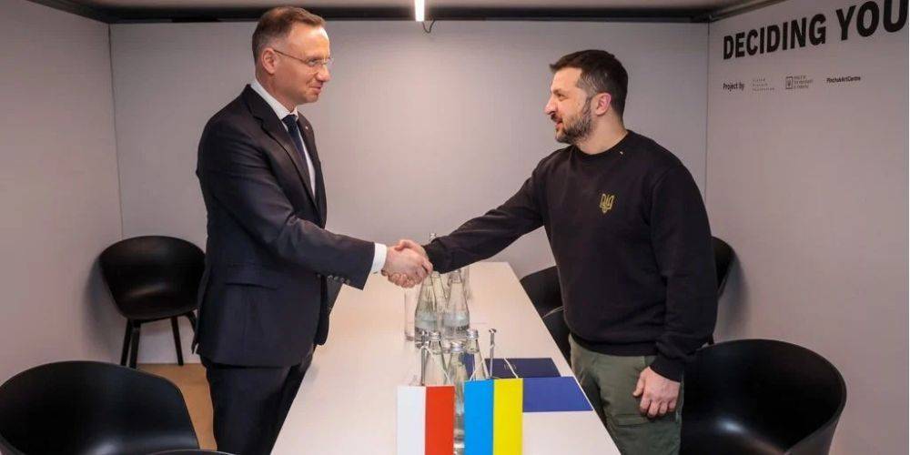 Зеленский и Дуда провели встречу в Давосе и обсудили «политику поддержки»