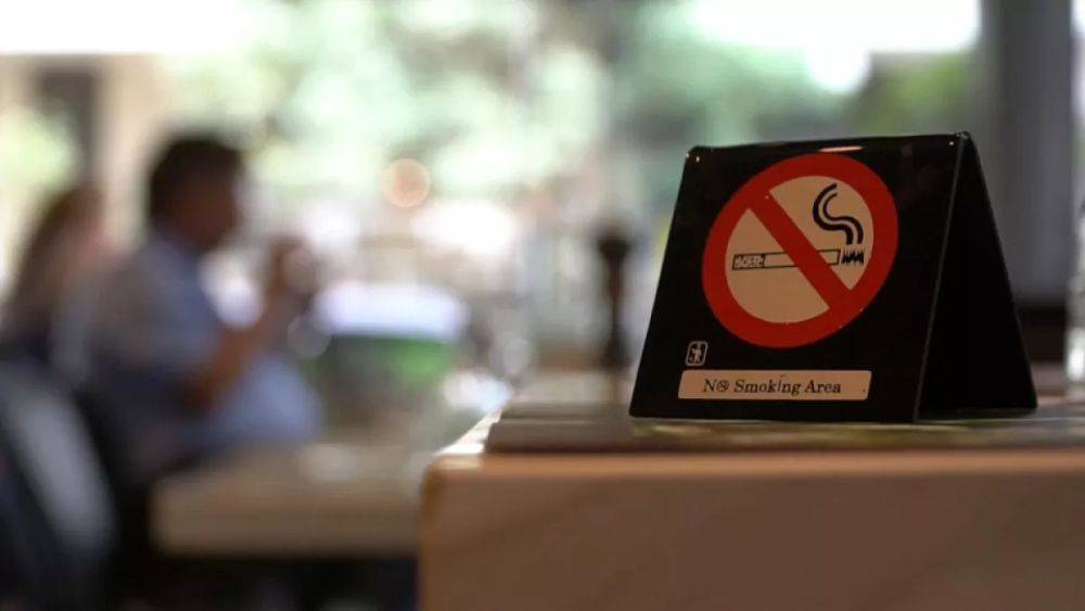 ВОЗ: число курильщиков в мире продолжает снижаться