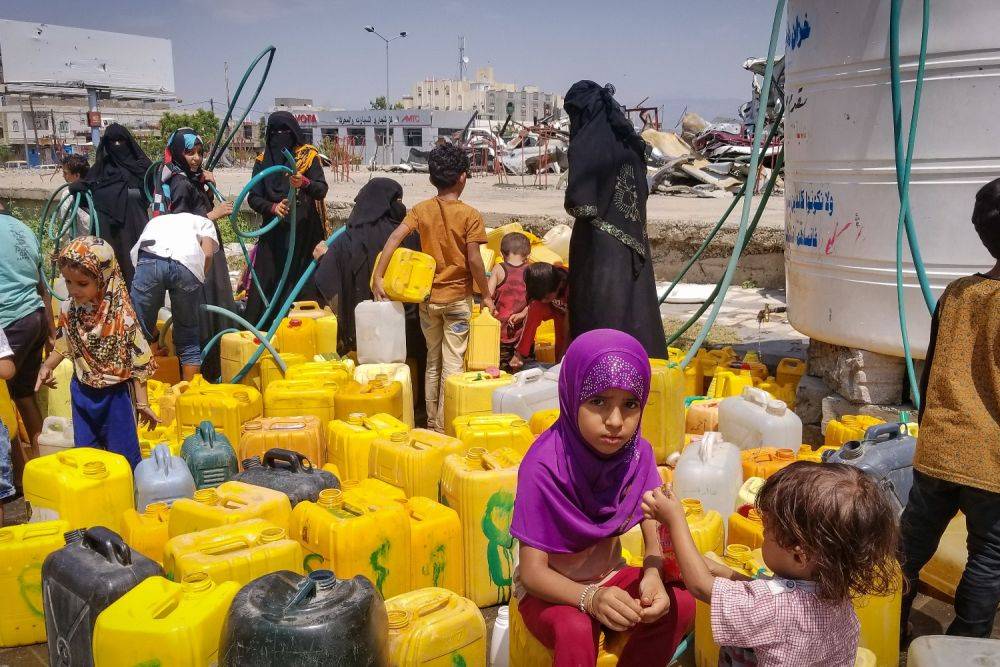 Более 75% йеменцев зависят от гумпомощи, но ее количество стремительно сокращается