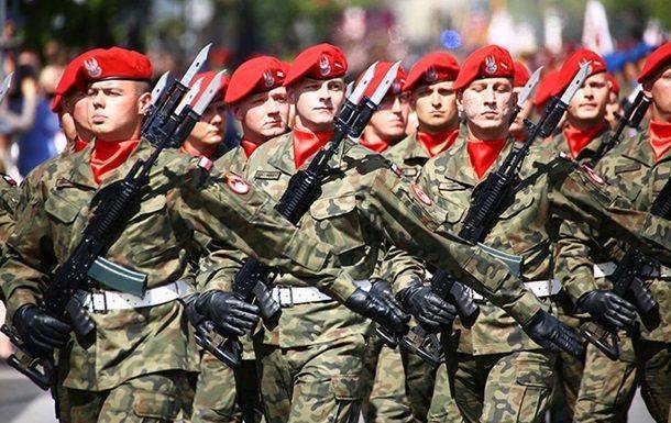 Польша увеличит число профессиональной армии на 10 тысяч человек