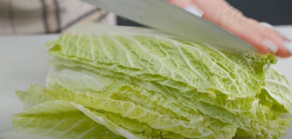 Нежнейший салат из пекинской капусты: проверенный рецепт хоть на праздник, хоть на каждый день