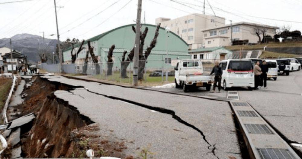 Мощное землетрясение в Японии: власти призвали жителей немедленно эвакуироваться (карта)