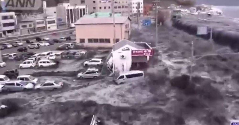Сильное землетрясение в Японии: объявлено предупреждение о цунами (видео)
