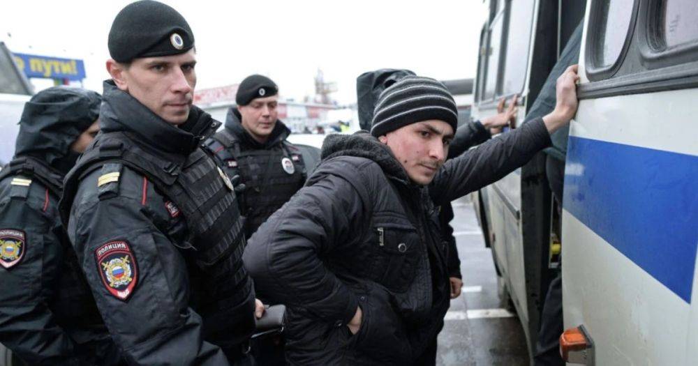 Будут депортировать: в РФ задержали тысячи мигрантов в новогоднюю ночь, — СМИ (фото)