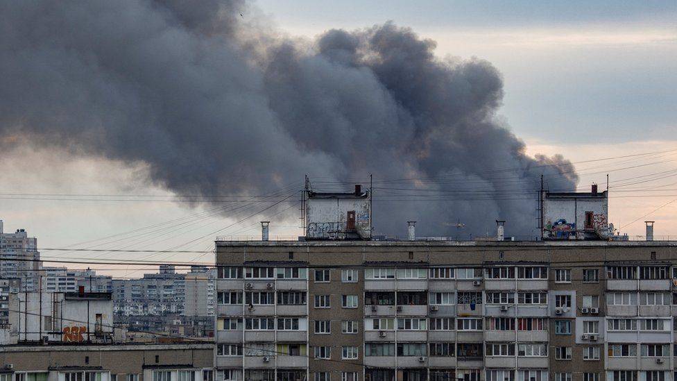 Россияне атаковали Киев "Кинжалами", в некоторых районах столицы - перебои с водой и светом