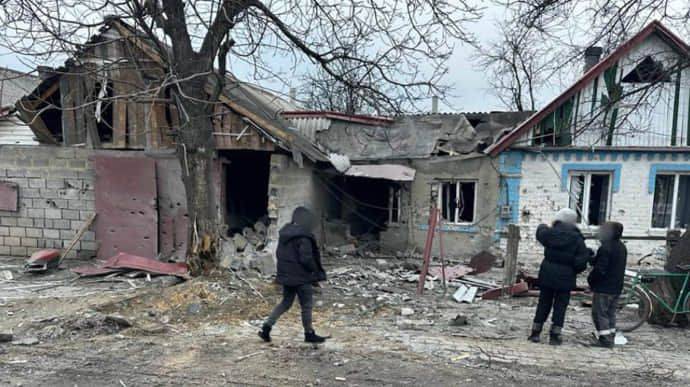 Враг обстрелял Горняк в Донецкой области: 16-летний подросток получил контузию и травмы