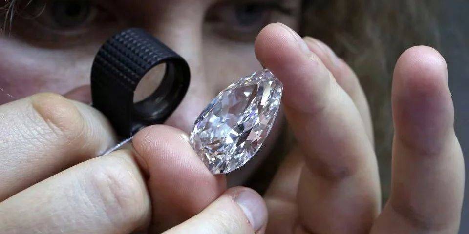 ЕС включил в санкционный список российскую компанию Алроса — лидера по добыче алмазов в мире