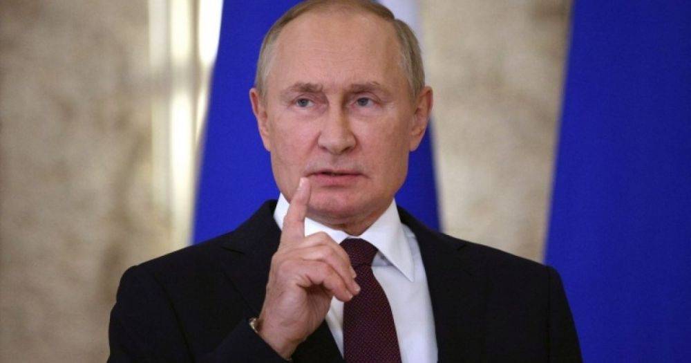 Путин официально предлагает стать "россиянами" украинцам, которые покинули Крым до аннексии