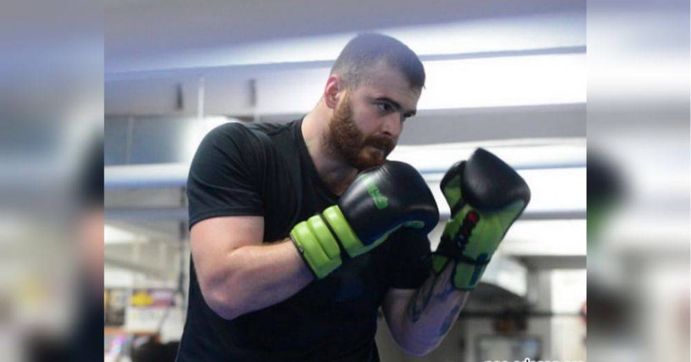 Украинский боксер-супертяжеловес уничтожил соперника в первом раунде: видео зрелищного нокаута