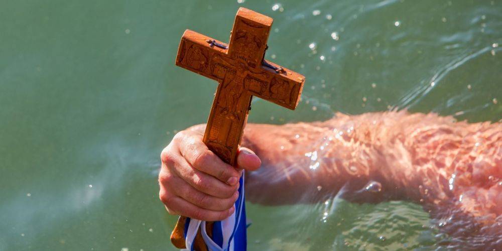 Богоявление и Крещение Господне — одно и то же самое? Рассказываем о традициях и запретах 6 января