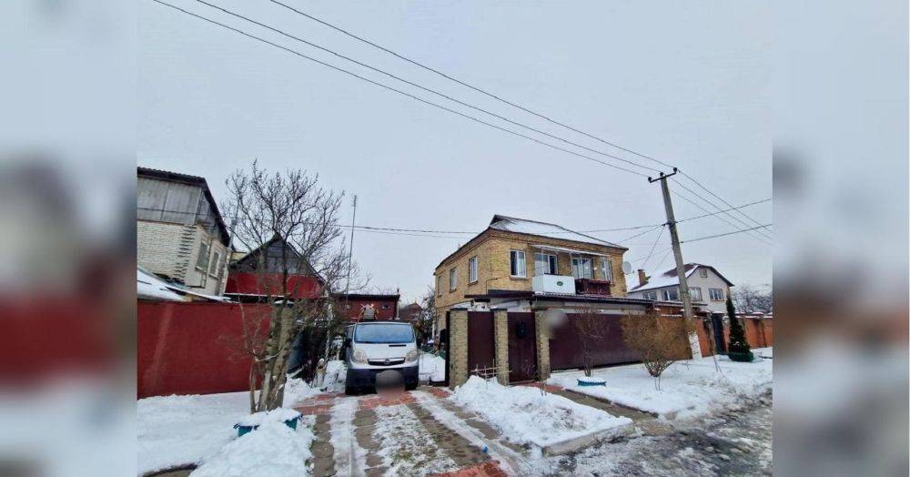 Три человека и кот загадочно погибли в частном доме в Броварах под Киевом (фото 18+)