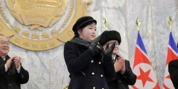 Юная дочь Ким Чен Ына. Следующим диктатором Северной Кореи станет женщина? Что о ней известно
