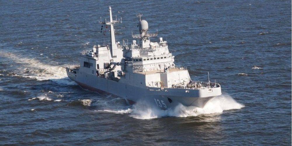 Россия могла перебросить из Новороссийска в Крым новейший десантный корабль — СМИ