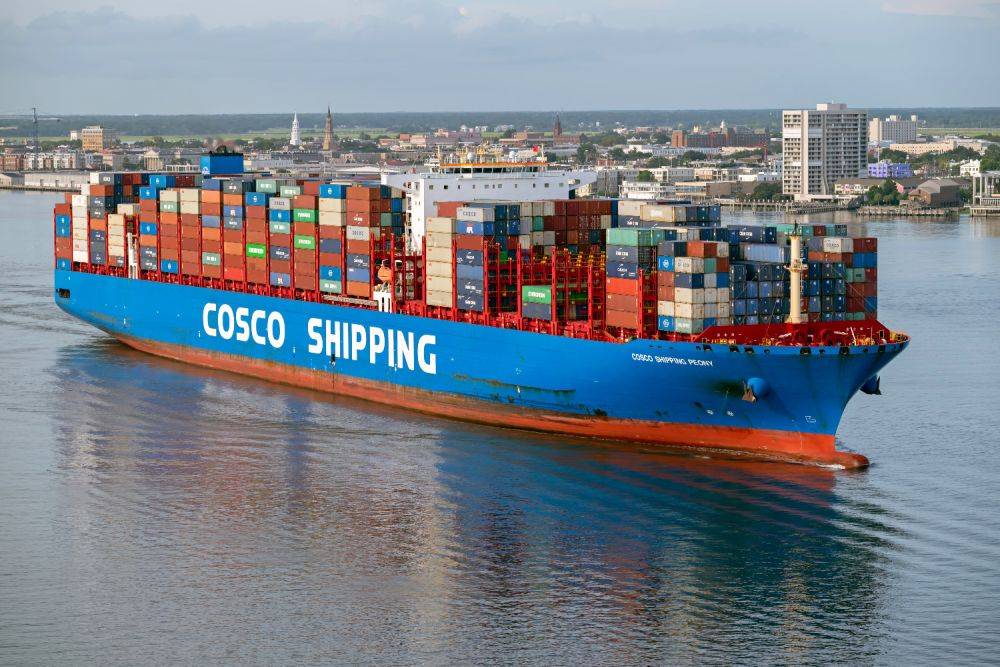 Тревога на рынке: китайская компания Cosco прекращает возить контейнеры в Хайфу
