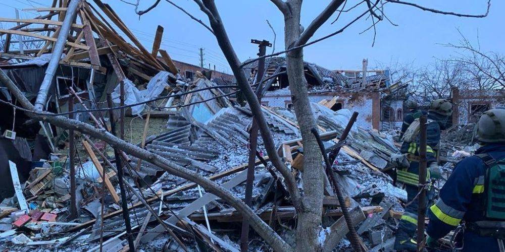 Новая атака РФ: в Харькове пожар после ударов по промышленным объектам, в Запорожье есть пострадавшие, взрывы слышали в Кривом Роге, Днепре — онлайн