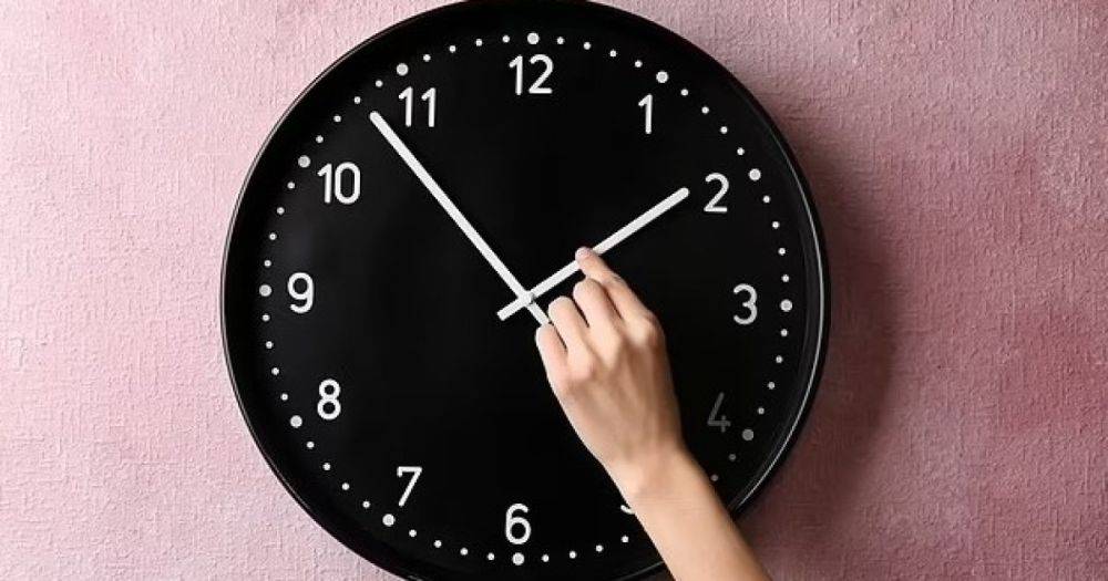 Филолог рассказал, как правильно отвечать на вопрос "Котра година?" (видео)