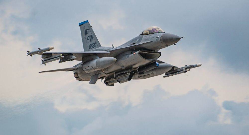 F-16 для Украины - Норвегия через несколько месяцев передаст истребители Украине